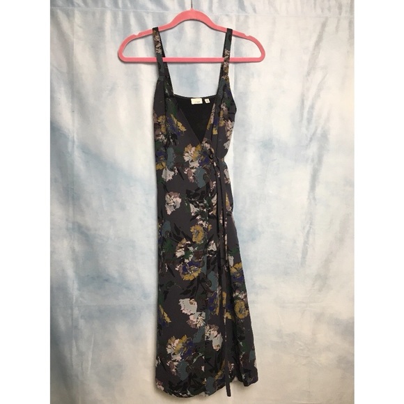 WILFRED | XXS ASTERE FLORAL WRAP DRESS ARITZIA - Picture 5 of 8